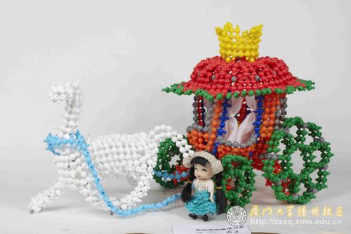 第二屆“樂為杯”造型設計大賽一等獎作品：灰姑娘的南瓜馬車